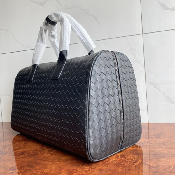 ボッテガヴェネタバッグ側面デザイン